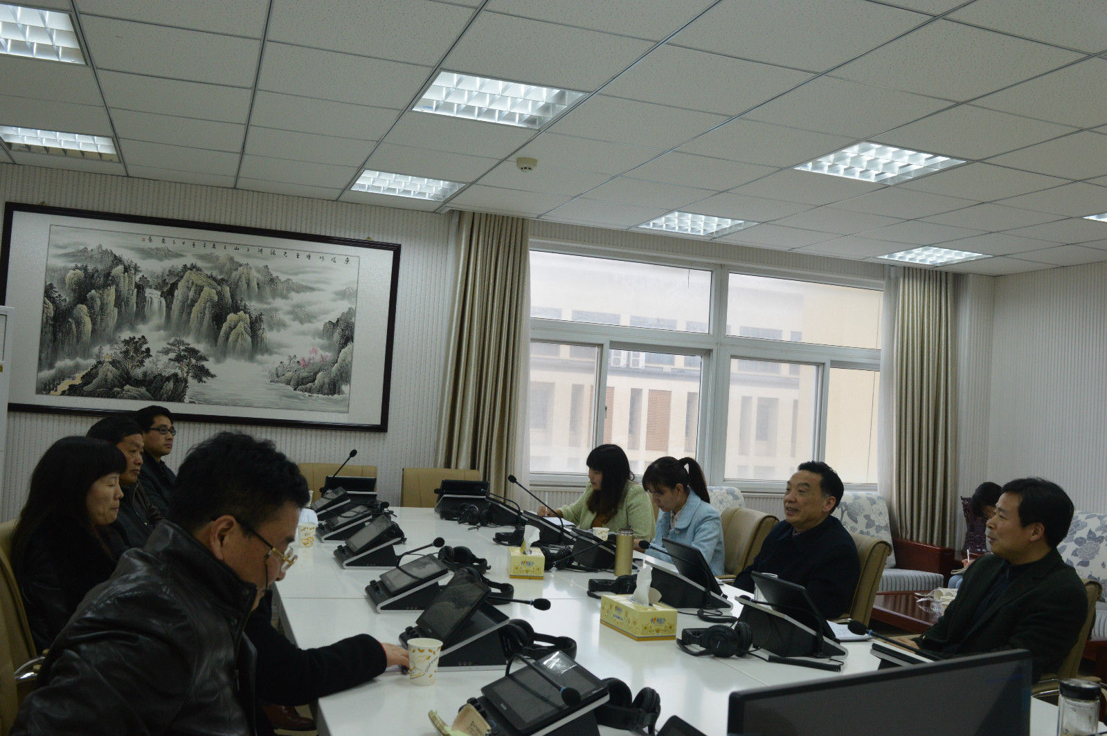 beat365在线体育官网登录入口举办退休教师座谈会