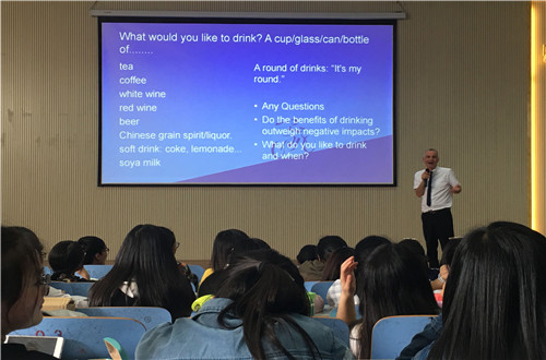 “聆听外教声音，助力自我发展”——beat365在线体育官网登录入口开展外教讲座系列活动