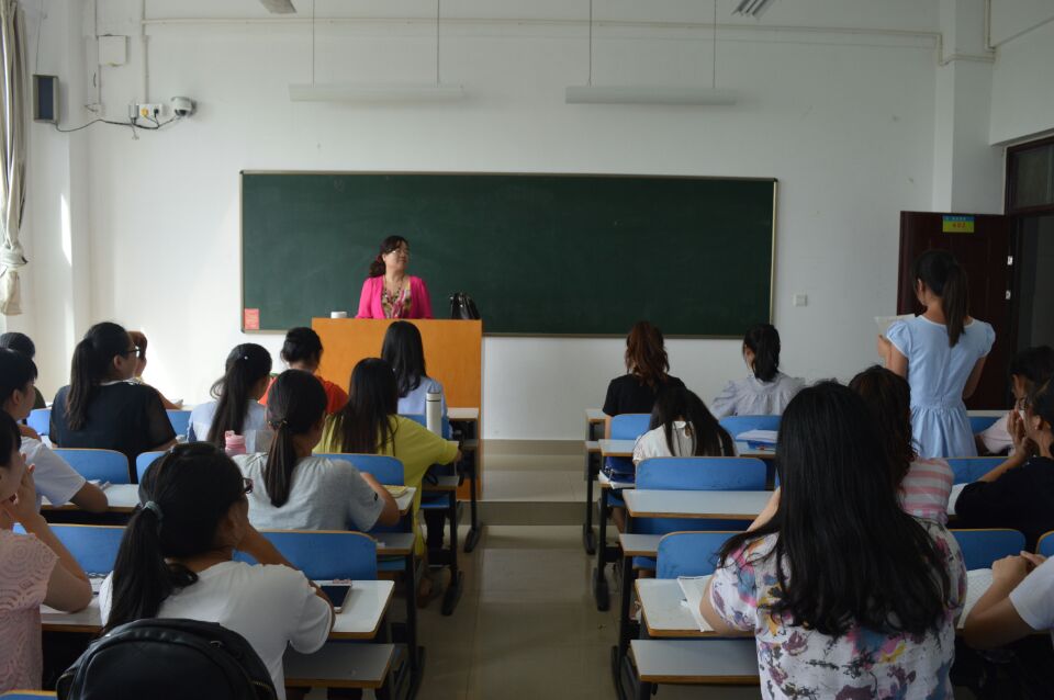 beat365在线体育官网登录入口学生组织系列活动庆祝第32个教师节