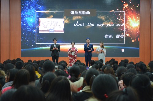 beat365在线体育官网登录入口“樱邀而来，语梦同行”漾年华外语文化节晚会华丽上演