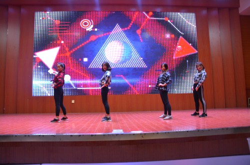 beat365在线体育官网登录入口“樱邀而来，语梦同行”漾年华外语文化节晚会华丽上演