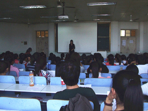 beat365在线体育官网登录入口新生入学教育火热进行中