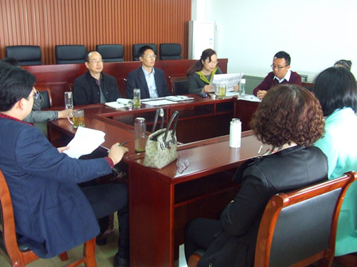 beat365在线体育官网登录入口教工党支部组织全体教工党员集中进行学习研讨