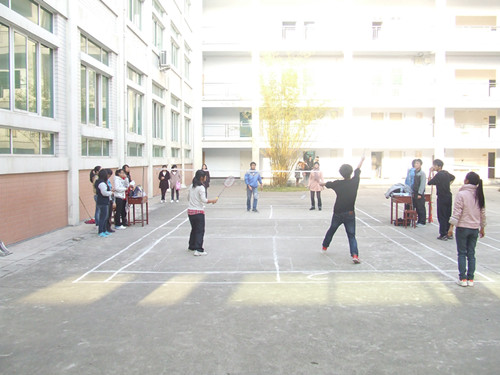 beat365在线体育官网登录入口“阳光体育”羽毛球比赛火热进行中